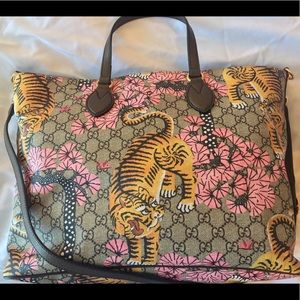 Gucci GG Supreme Monogram Medium Bengal Print Tote